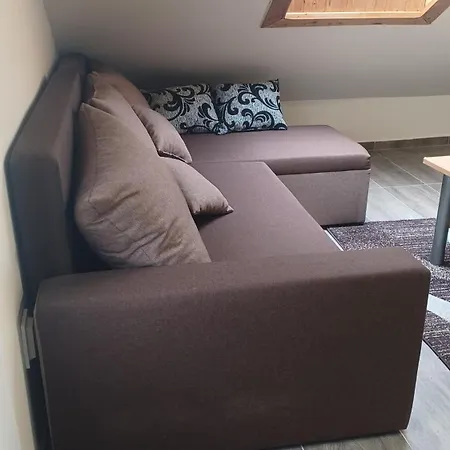 Kovacs Appartman شقة *